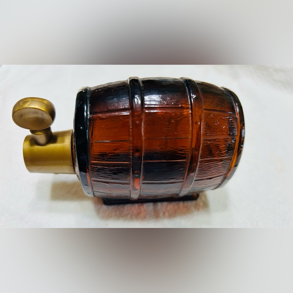 Vintage Avon whiskey barrel aftershave container.  Mint condition, empty.